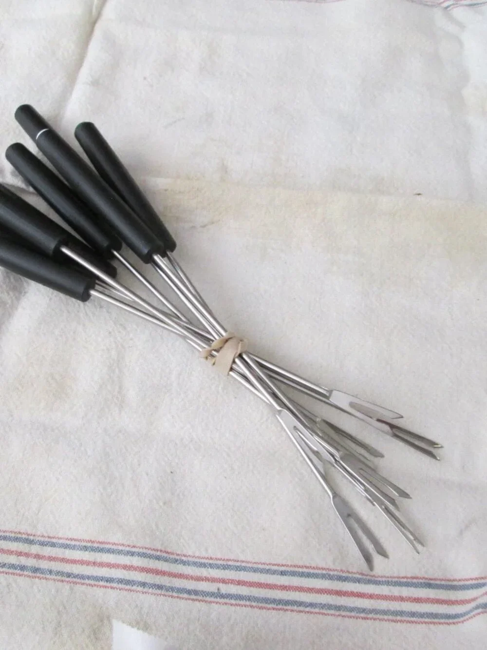 oster vtg stainless color coded 70s fordue forks set of 8